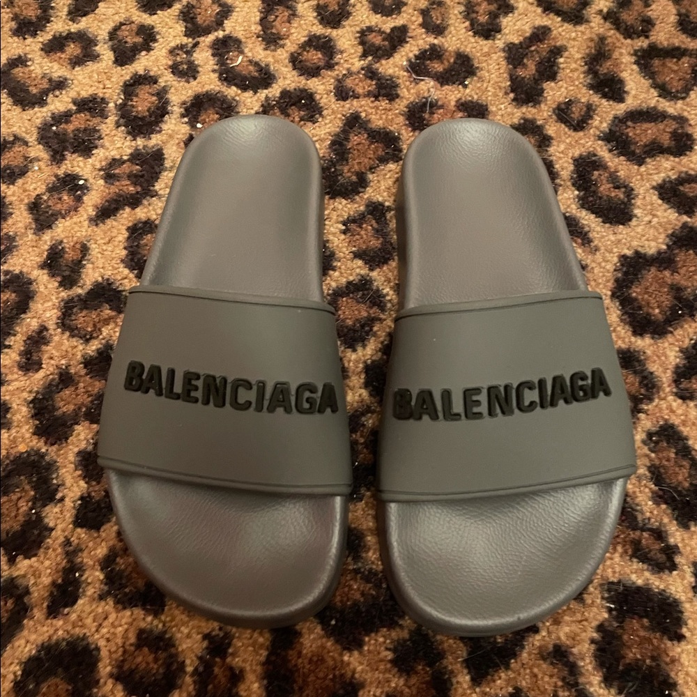 Balenciaga Slides Size 6